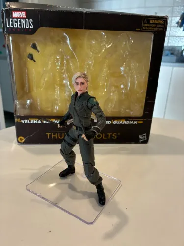 Boneco Marvel Legends - Yelena Belova - Thunderbolts - Com Caixa