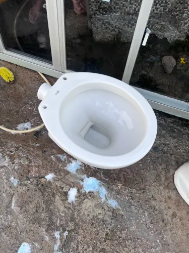 3 Bacias Sanitárias Convencionais Celite ? R$ 100 cada ou 3 por R$ 250