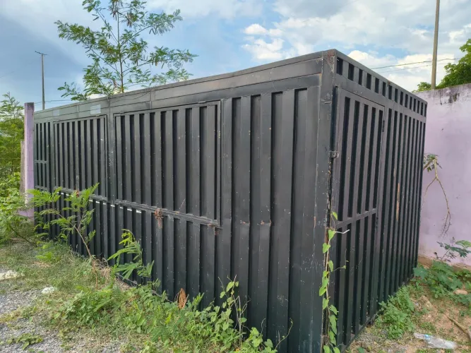 Contêiner comercial muito a baixo do preço