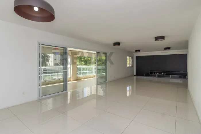 Apartamento à venda no Condomínio Vila Nova Leopoldina II com 210 m², 3 suítes e 3 vagas p