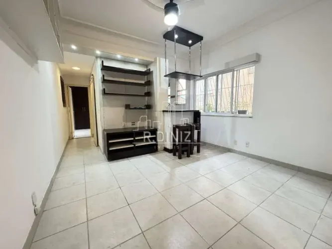 Urca. Quarto e sala.