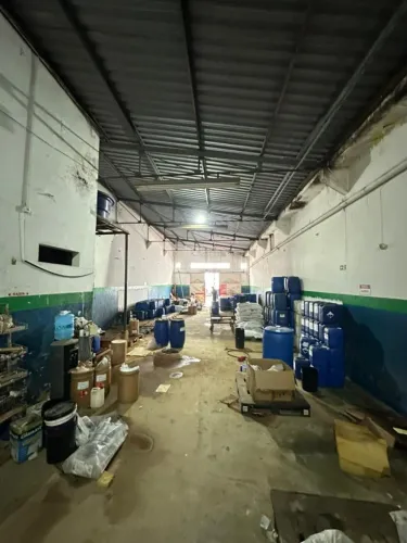 Galpão/Armazém 334m² ótimo para Depositos na Raiz