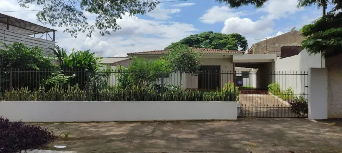 Casa comercial à Venda, Vila Nova, Maringá, PR