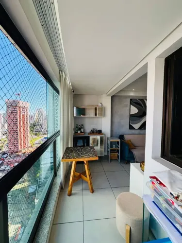 Imóvel para venda possui 81 metros quadrados com 3 quartos em Boa Viagem - Recife - PE