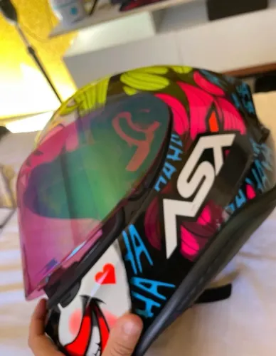 Capacete