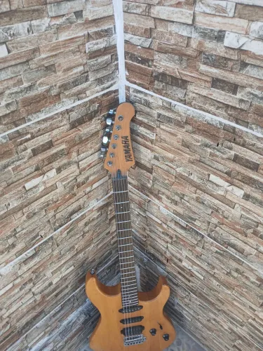 Yamaha pacifica 112d