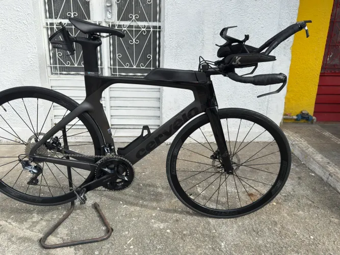 Bike triatlo Cervélo P-Series Disc 54 com medidor de potência 