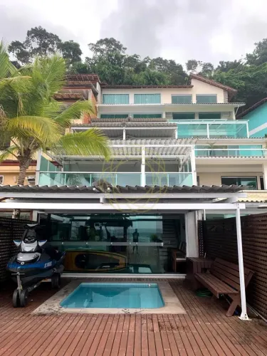 Casa Tríplex Condomínio Portogalo (Angra dos Reis) - 6 Quartos (5 Suítes) - 410m²