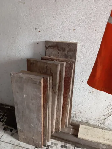 Tábuas para fabricação de escada de madeira