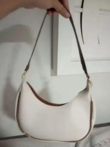 Bolsa baguete meia lua leve jovial