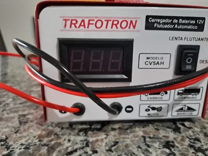 CARREGADOR DE BATERIAS , BIVOLT !!!