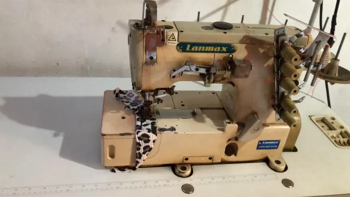 Máquina de costura