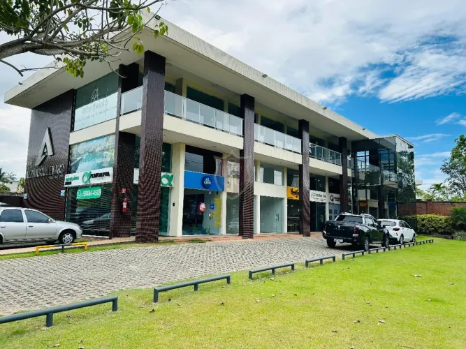Loja Comercial excelente com pé direito duplo, no Alpha Boulevard!