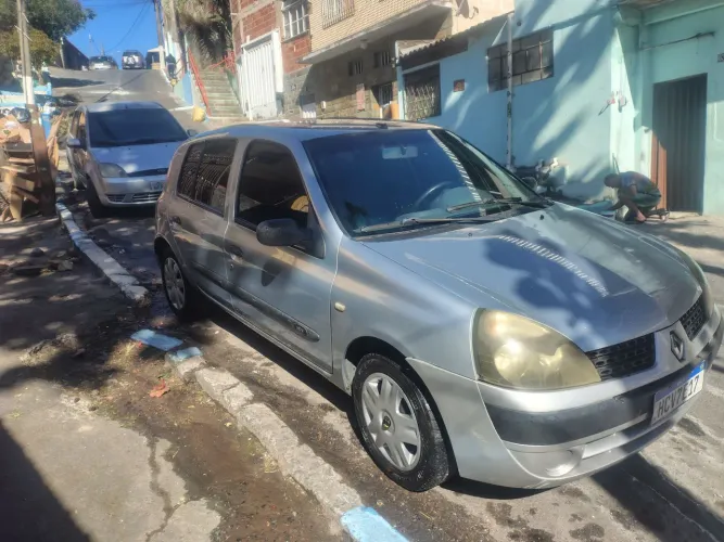 Renault Clio Authentique 1.0/1.0 Hi-power 16V 3P 2005