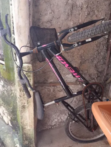 Vende-se bicicleta aro16 boas condições para andar
