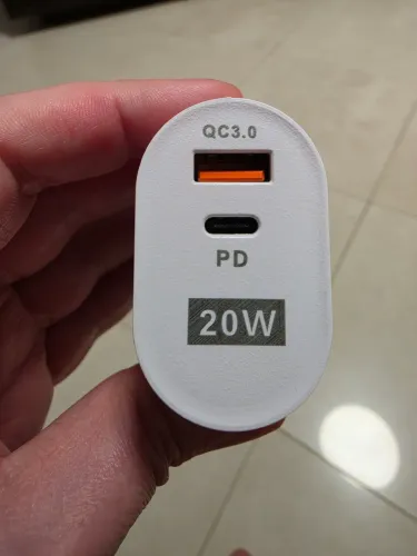 Carregador Fast Charge 20w PD Usb-C Usb-A