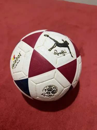 Bola Ronaldinho altinha e futevôlei