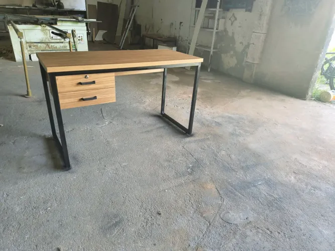 Mesa com gaveteiro embutido com ou sem fechadura promoção 