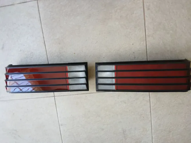 Lanterna original ford corcel 2 frisada emblema ford