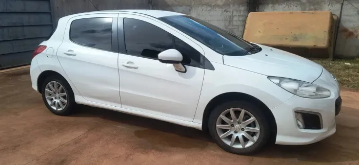 Peugeot 308 Active 1.6 Flex 16V 5P Mec. 2014
