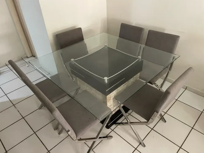 MESA DE JANTAR JACAÚNA