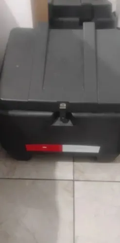 Baú 80 litros com suporte completo