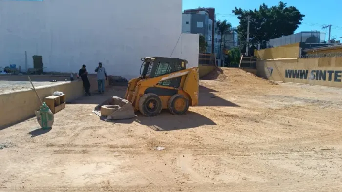 LOCAÇÃO MINI CARREGADEIRA