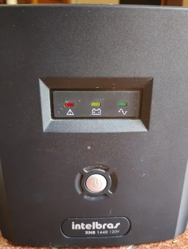 Vendo nobreak com 2 baterias novas excelente para uso em sistema de câmeras