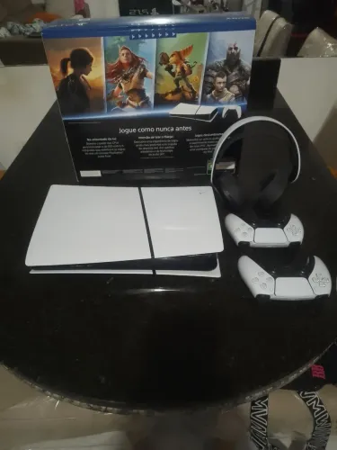 Ps5 Semi-novo 2 controle um fone valo 3500 não baixo né um centavo whatsapp *