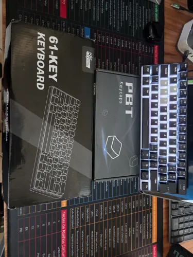 Teclado mecânico Rk Royal kludge 60% abnt 2