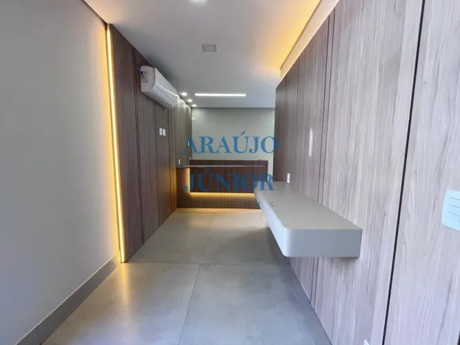 Casa comercial para locação no Centro de Americana-SP: 7 salas, 3 banheiros, 13 vagas de g