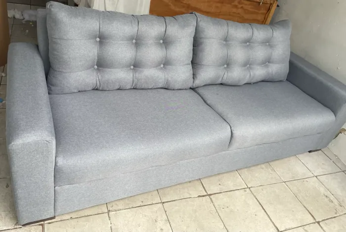 Vendo sofá dois lugares