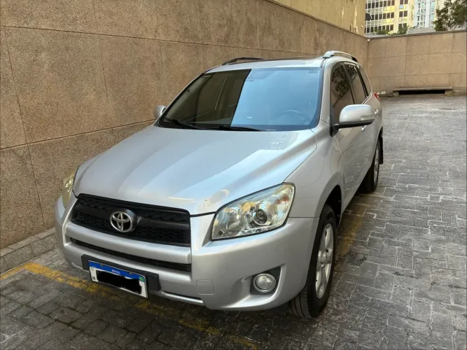 Toyota RAV4 2.4 4X4 16V 170cv Aut. 2011