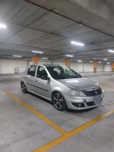 Renault Logan Authentique Hi-flex 1.0 16V 4P 2011