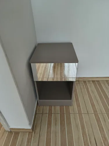 Mesa de cabeceira 
