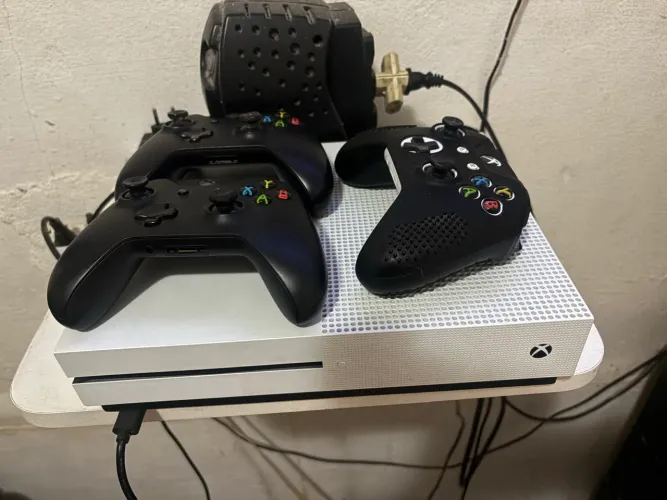 Vende se xbox one s 500gb 