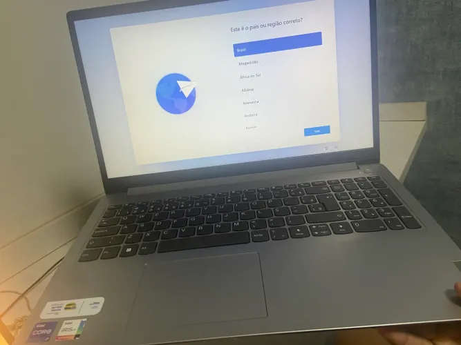 Lenovo IdeaPad 1 i7 12ª Geração / 12GB RAM / SSD 512GB / Iris Xe / 15.6