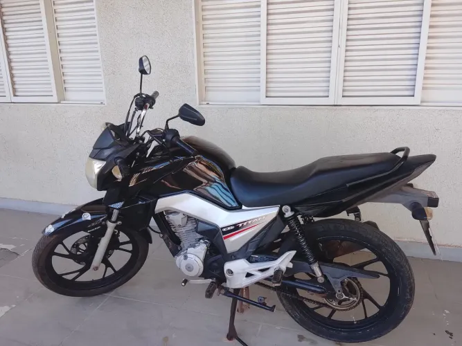 Vendo titan 160
