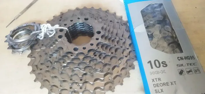 Cassete Shimano deore 10v