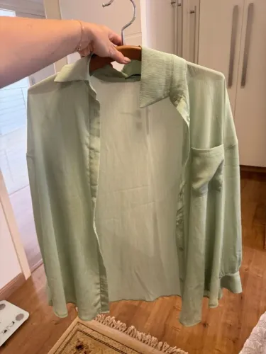 camisa / saída de praia verde clara shein