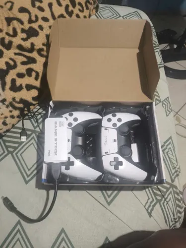 Game Stick 4K com 2 Controles Sem Fio