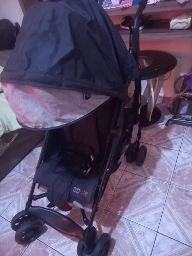 Vendo carrinho de bebê preço de desapego