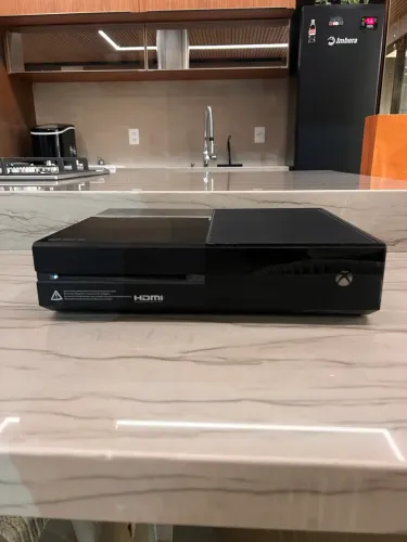 Vendo console X-Box One usado