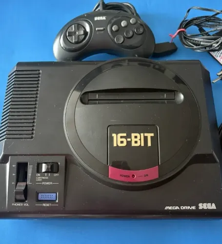 Mega Drive Japonês Modelo 1 (Letras Vermelhas) - Placa VA Puro NTSC (Raro) Com everdrive!