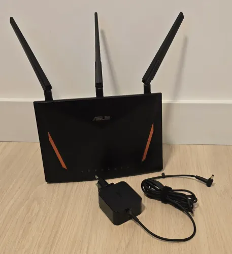 Roteador ASUS AC2900 Dual Band (RT-AC86U) (com avaria)