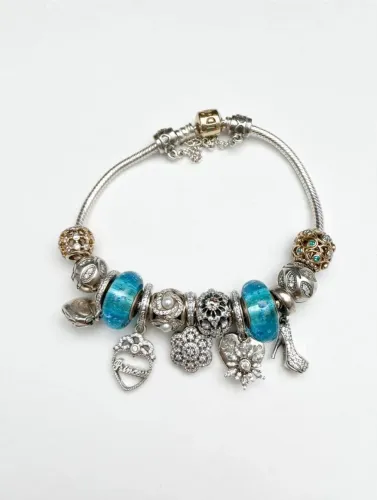 Pulseira Pandora original com 13 charms