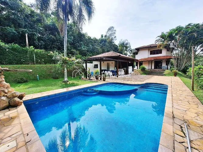 Casa para locação em condomínio na região de Sousas, Campinas