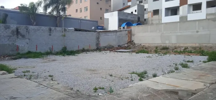 Locação | Terreno de 832 m² - Barreiros, em Florianópolis.