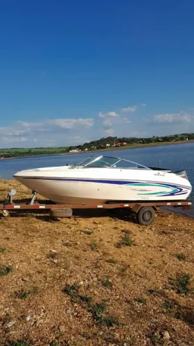 LANCHA VENTURA 195 MOTOR 2T MUITO NOVA