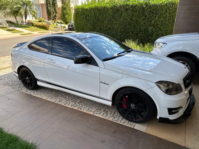 Mercedes-Benz C-180 CGI Coupe Sport 1.6 TB 16V Aut. 2013